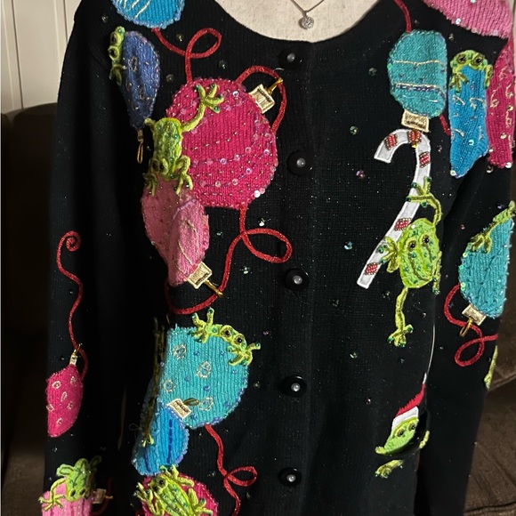 Design Options • Small • Cardigan • Sweater • Frogs & Christmas Design • New - Picture 7 of 16